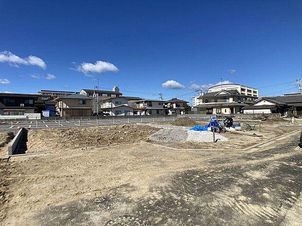 現地案内もできます！内観のイメージを持たれたい方は、別エリアで完成物件もございますので、お気軽にお申し付け下さい♪