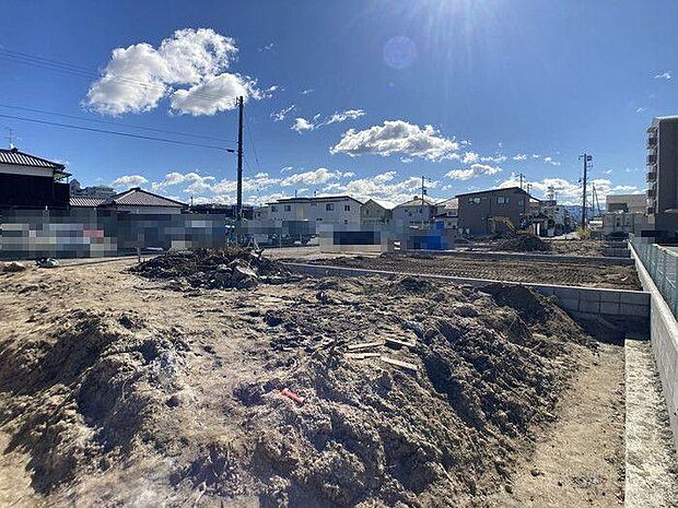 松山市内の銀行でしたら、どちらも提携しておりますので、お客様の支払い方や借り入れ状況に応じて、一番合ったご提案をさせていただきます♪