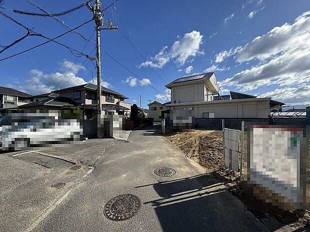 リビング階段で、家族が自然と顔を合わせやすく、コミュニケーションが増える嬉しい間取りです♪