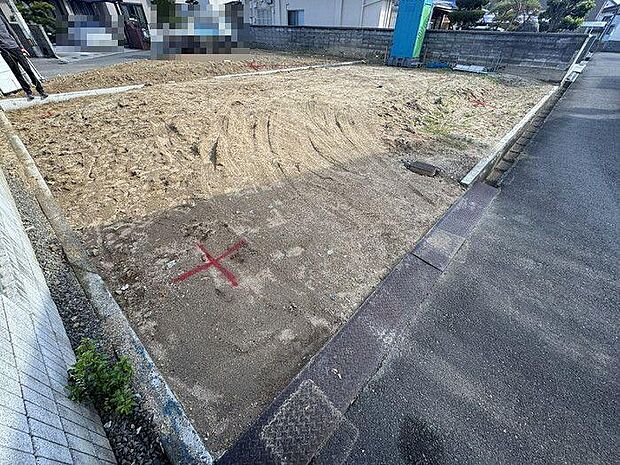 松山市内の銀行でしたら、どちらも提携しておりますので、お客様の支払い方や借り入れ状況に応じて、一番合ったご提案をさせていただきます♪