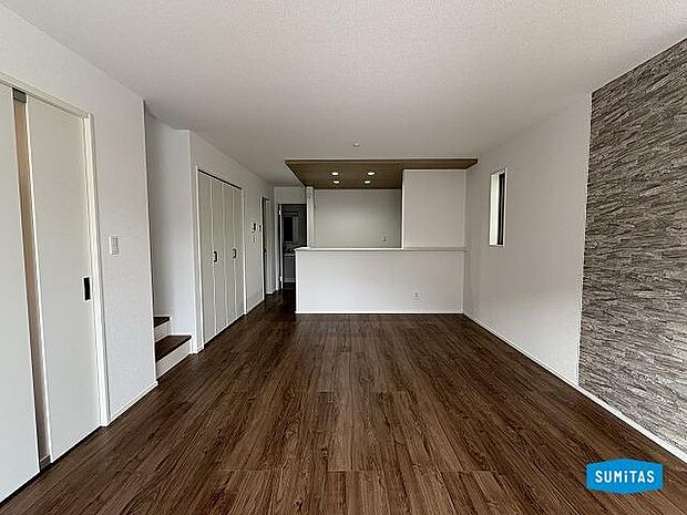 対面式キッチンでお子様の様子が見られて安心◎