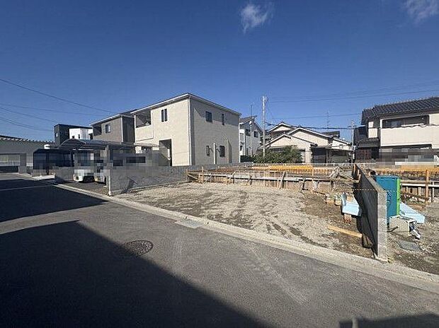 松山市内の銀行でしたら、どちらも提携しておりますので、お客様の支払い方や借り入れ状況に応じて、一番合ったご提案をさせていただきます♪