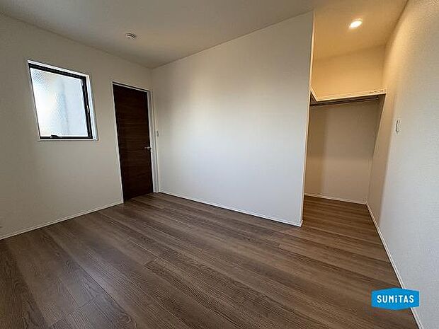 2階西側洋室(約6帖)/2階全居室にウォークインクロゼット有◎