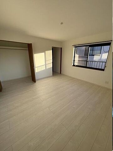 室内 福山市坪生町1丁目