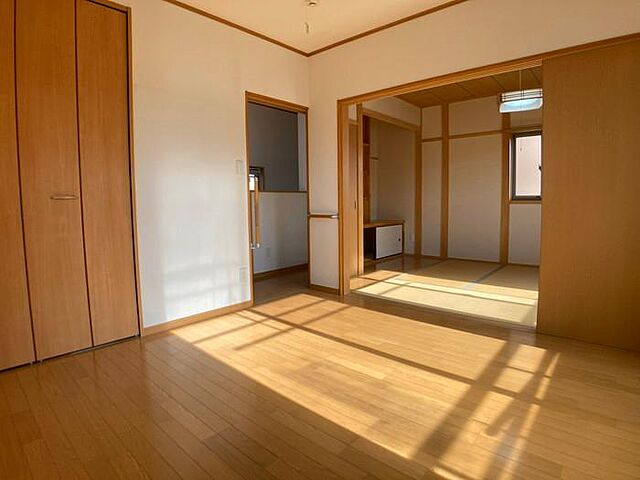 室内 松山市衣山1丁目