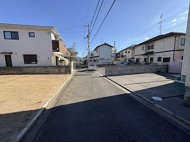 松山市内の銀行でしたら、どちらも提携しておりますので、お客様の支払い方や借り入れ状況に応じて、一番合ったご提案をさせていただきます♪