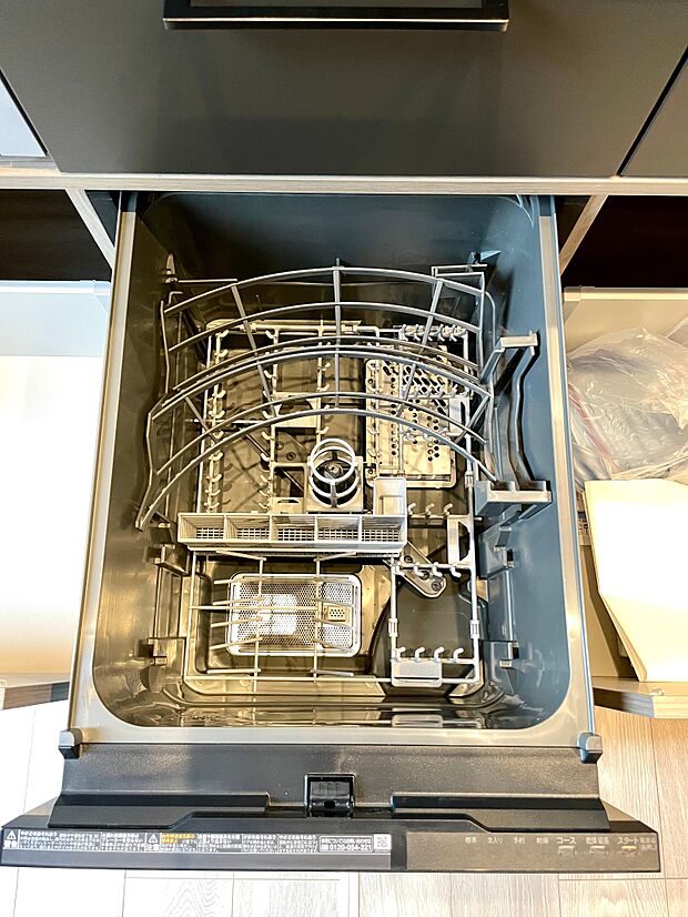 ビルトイン食洗機で洗い物の時間を短縮♪洗浄開始時間も設定可能です♪