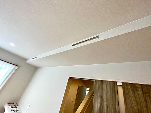 空気の流れが設計された吹き出し口♪