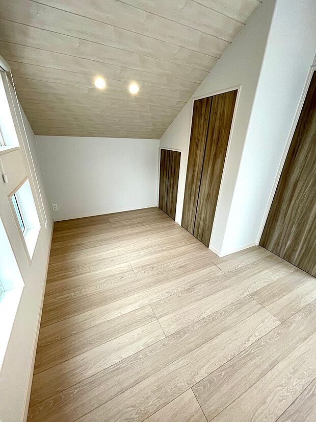 もうひとつの2階居室はお子さんの成長に合わせて活用できます♪