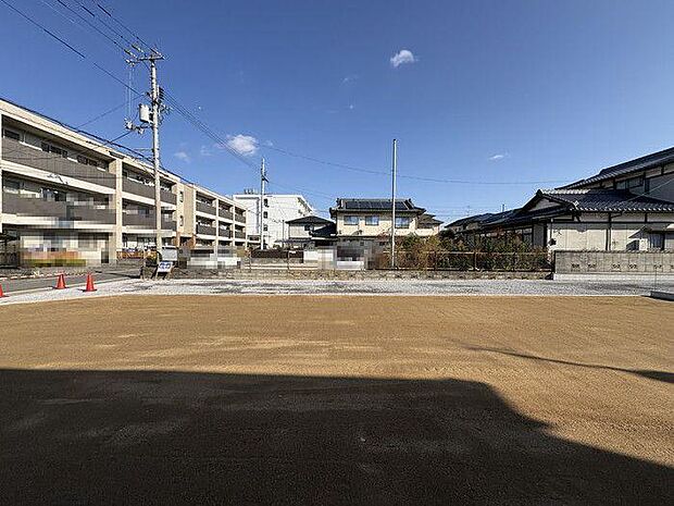 現地案内も承っております♪土地の広さや周辺環境を実際にご確認いただけますので、お気軽にご相談ください♪