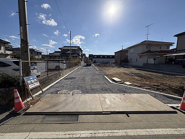 現地案内も承っております♪土地の広さや周辺環境を実際にご確認いただけますので、お気軽にご相談ください♪
