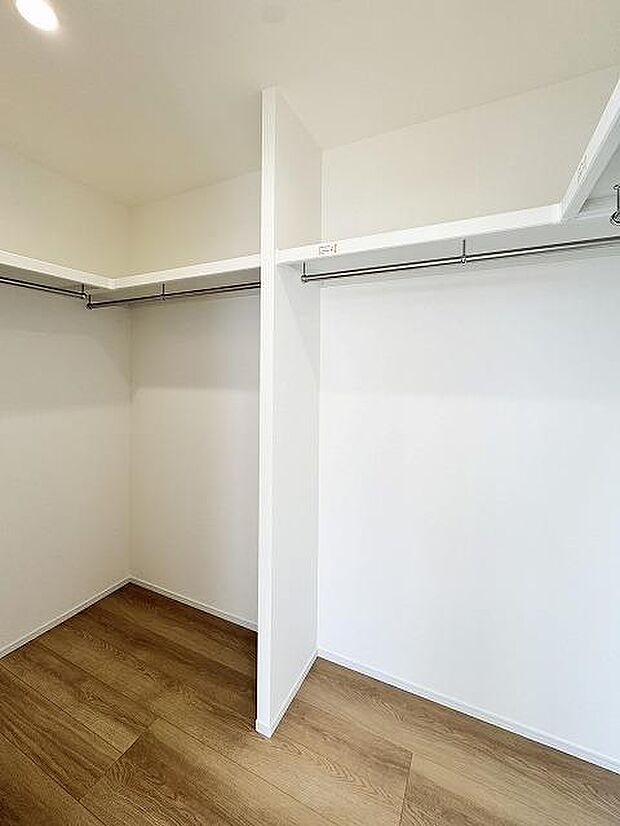 2階洋室全部屋日WIC付いてます!