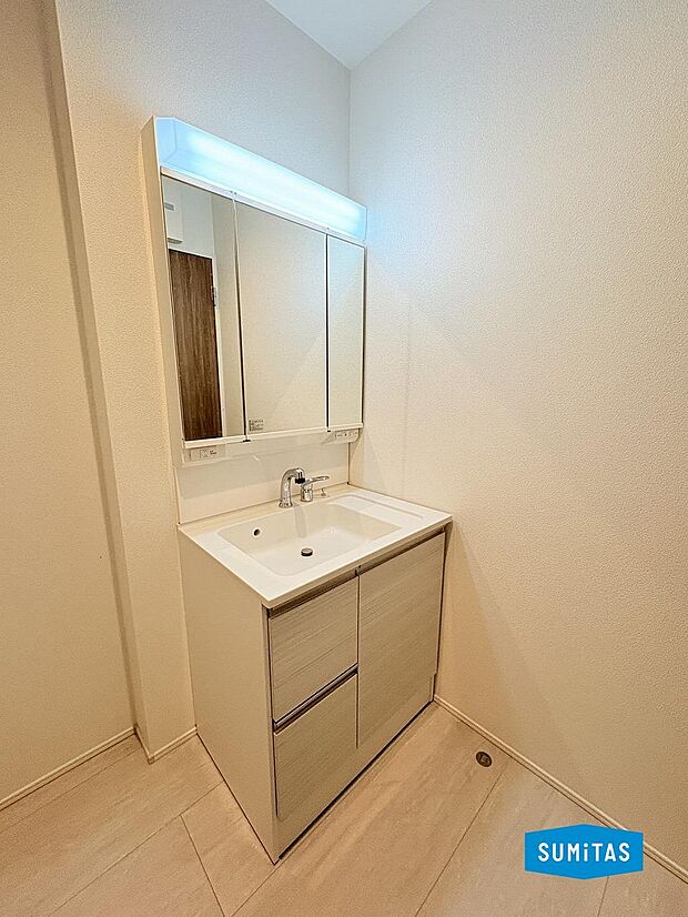 収納豊富な洗面台◎