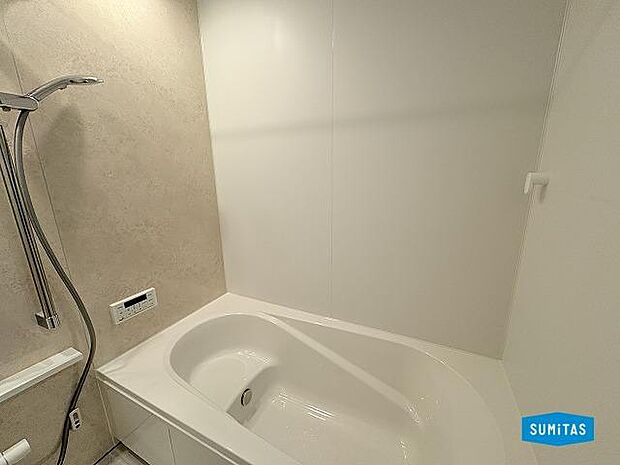 落ち着いた雰囲気のお風呂でリラックス♪