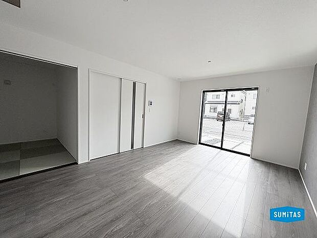 リビング横の和室はキッズスペースにも◎