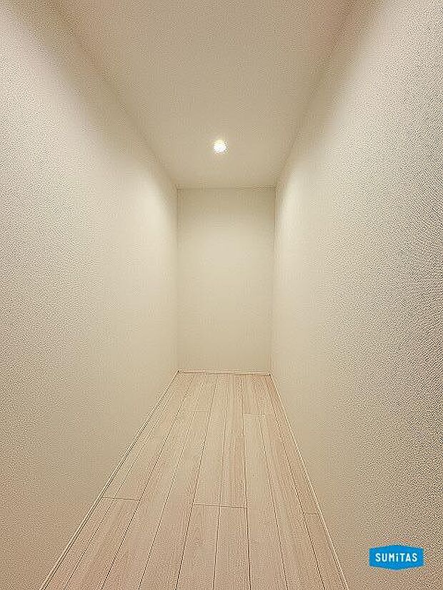 キッチン裏にはパントリー付◎