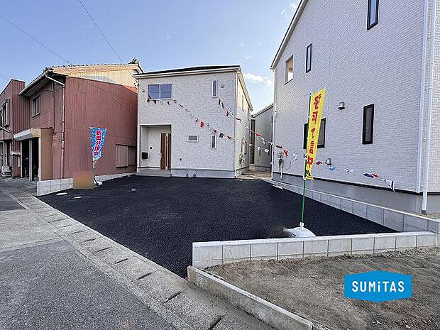 並列2台駐車可能(車種によります)