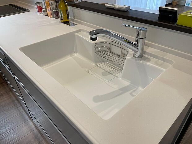 たっぷり食器が入るキッチンシンク♪