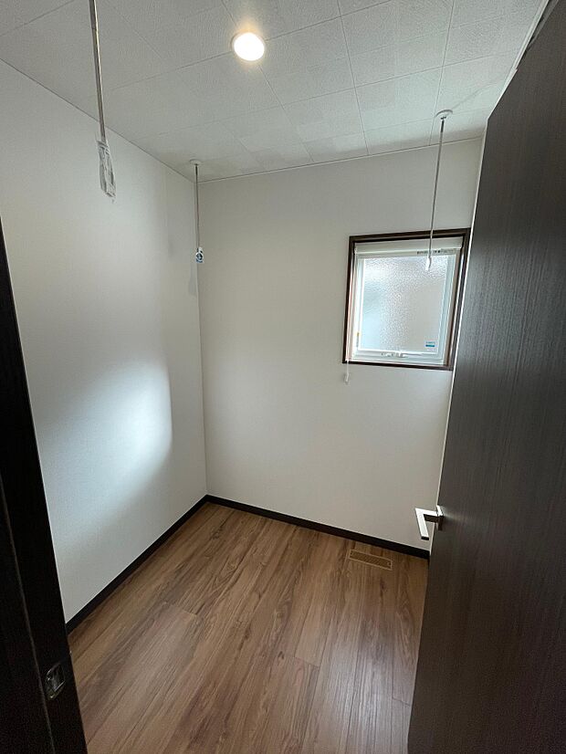 ホスクリーンの付いたランドリースペース♪