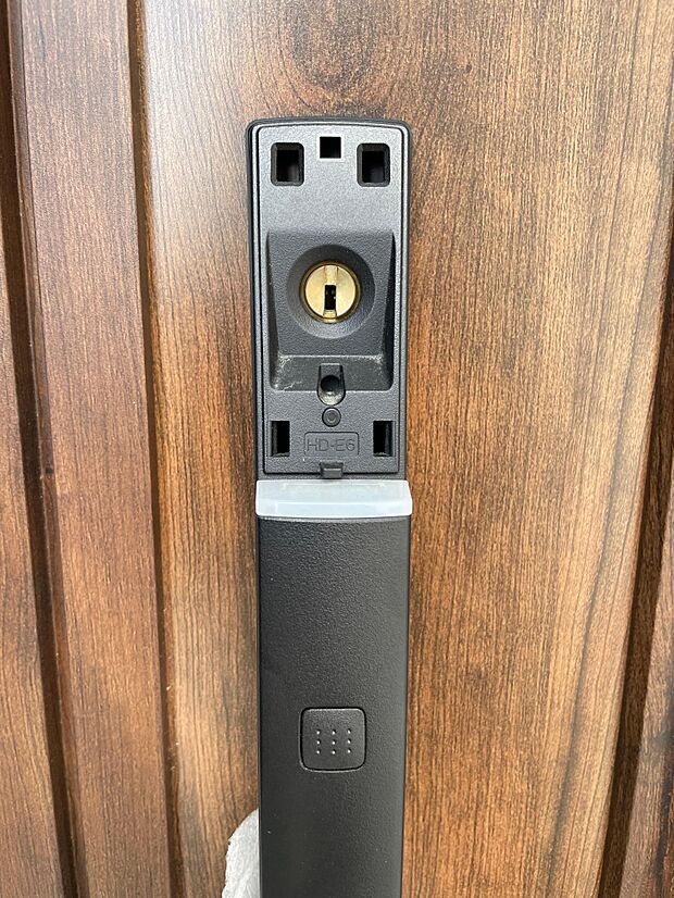 設定でオートロックもできる電子キー♪かざすだけで開閉ができてとっても楽々♪