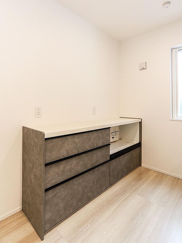 備え付けのカップボード付き♪