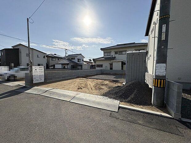 ドラッグセイムス 松山南吉田店まで約600ｍ♪医薬品や衛生用品等、商品の種類や選択肢が豊富で安心です♪