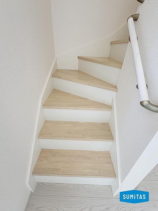 手すり付き階段