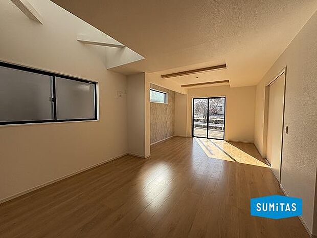 家族で寛げる21.8帖のLDK♪