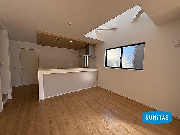 吹き抜けからの光が気持ちいい♪