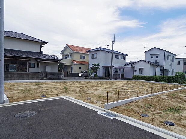 充分な広さがありますので、敷地内に駐車スペースを作ることも可能です♪