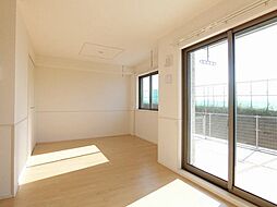 ヒルトピア 104 1階1LDKのリビング/ダイニング