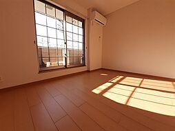 ローレル・アイ 202 2階1LDKのリビング/ダイニング