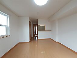 ブルス・ハープI 104 1階ワンルームのリビング/ダイニング