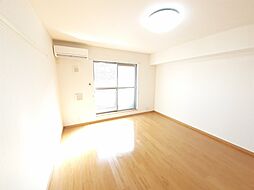 サンカルティエ大我 105 1階1Kのリビング/ダイニング