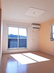 パーミィヒルII 203 2階2LDKのリビング/ダイニング