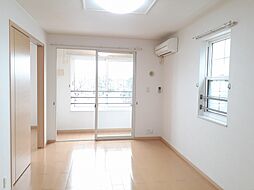 マ−ブル　II 201 2階2LDKのリビング/ダイニング