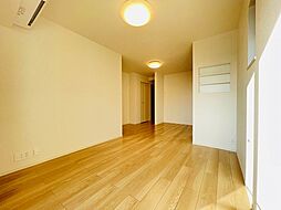 リバーシーズン 103 1階1LDKのリビング/ダイニング