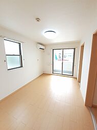 グランソレイユ 101 1階ワンルームのリビング/ダイニング