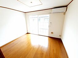 トゥー・ル・モンドＢ 102 1階2DKのリビング/ダイニング