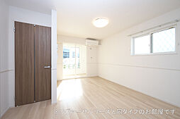 ベルハミング 101 1階1LDKのリビング/ダイニング