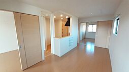 オーク・エミアスＢ 204 2階2LDKのリビング/ダイニング