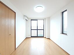 ドムス・コンドゥクターＢ 202 2階2Kのリビング/ダイニング