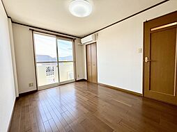 グリ−ンヒルズII 202 2階1Kのリビング/ダイニング