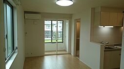 VIII．トゥインクル・平井 201 2階1LDKのリビング/ダイニング