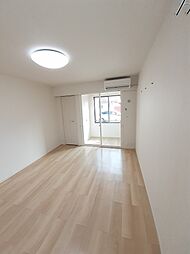 グランライト　II 104 1階1Kのリビング/ダイニング