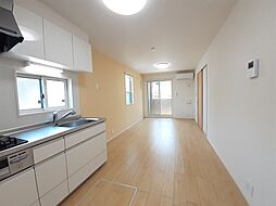 ヌールハリーフIII 103 1階1LDKのリビング/ダイニング