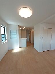 プリムローズ常盤II 201 2階1LDKのリビング/ダイニング