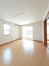 メゾン・ド・シャルムVII 101 1階1LDKのリビング/ダイニング