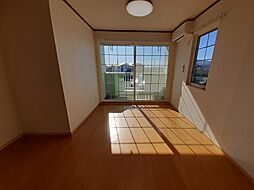 グリーンフェア 202 2階2LDKのリビング/ダイニング