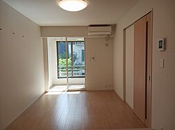 ヴァイオレット　I 103 1階1LDKのリビング/ダイニング